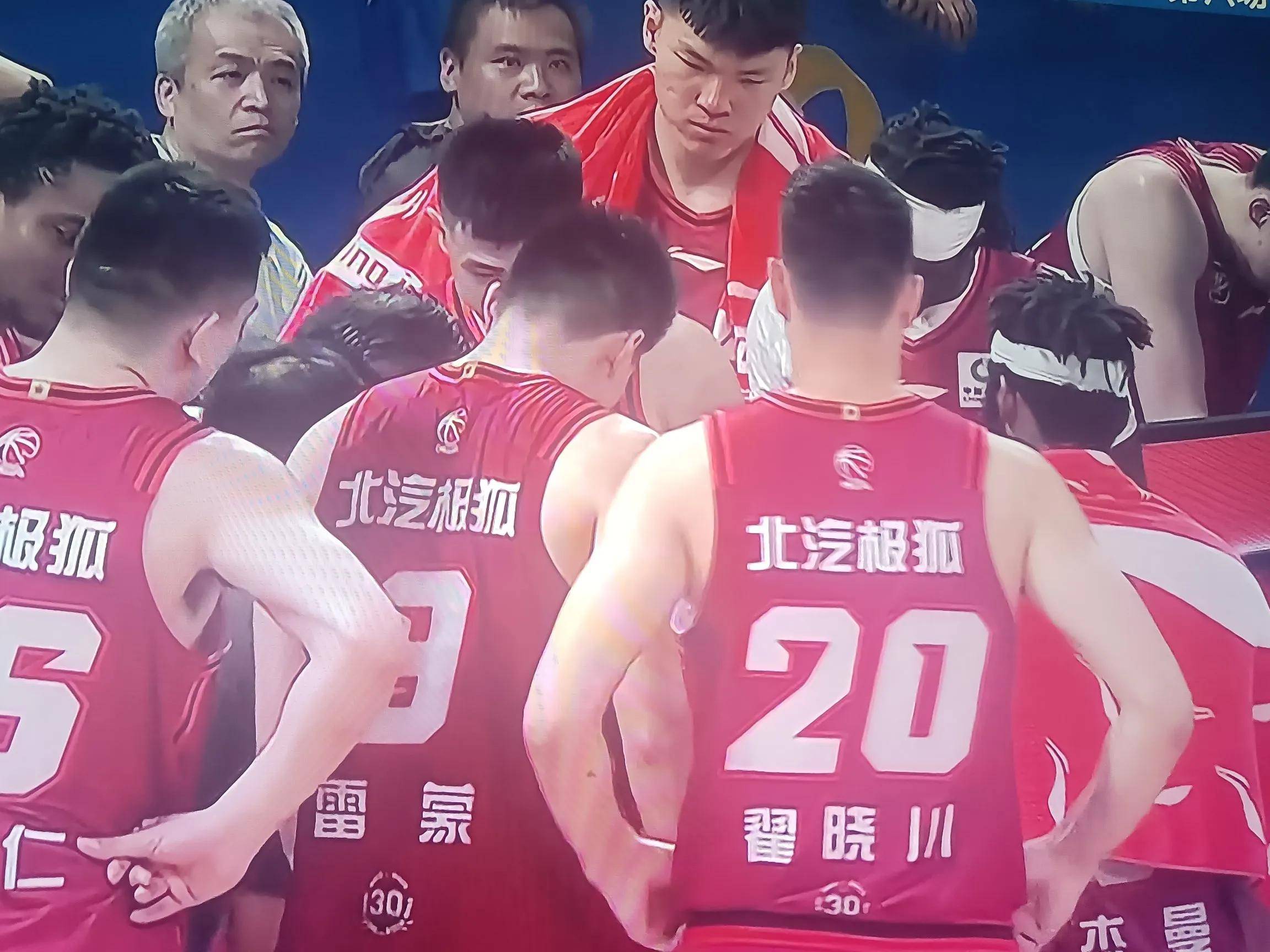 新皇登基(新皇登基那年,我家被围了)